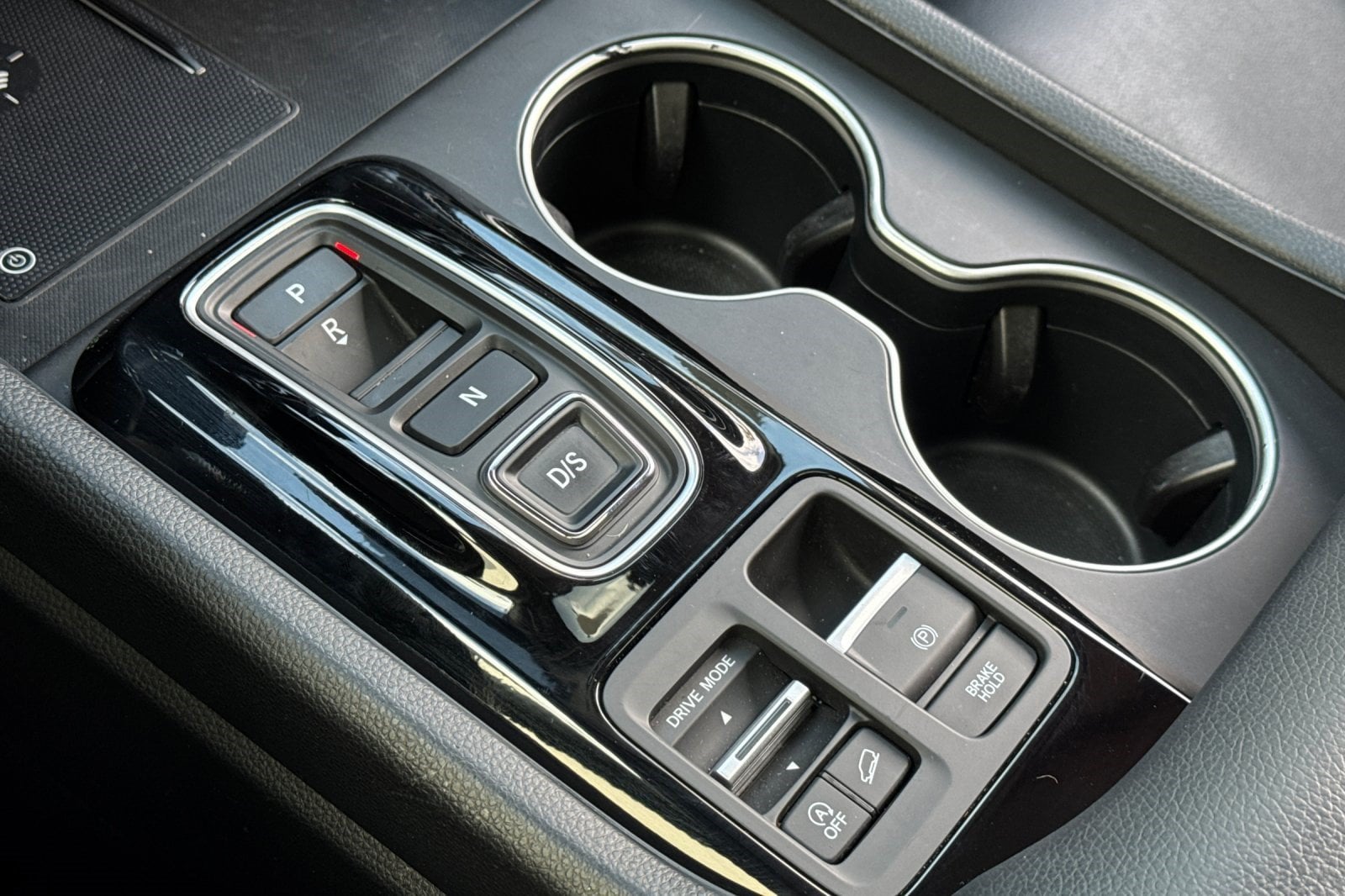 2023 Honda Pilot Touring - Photo 17