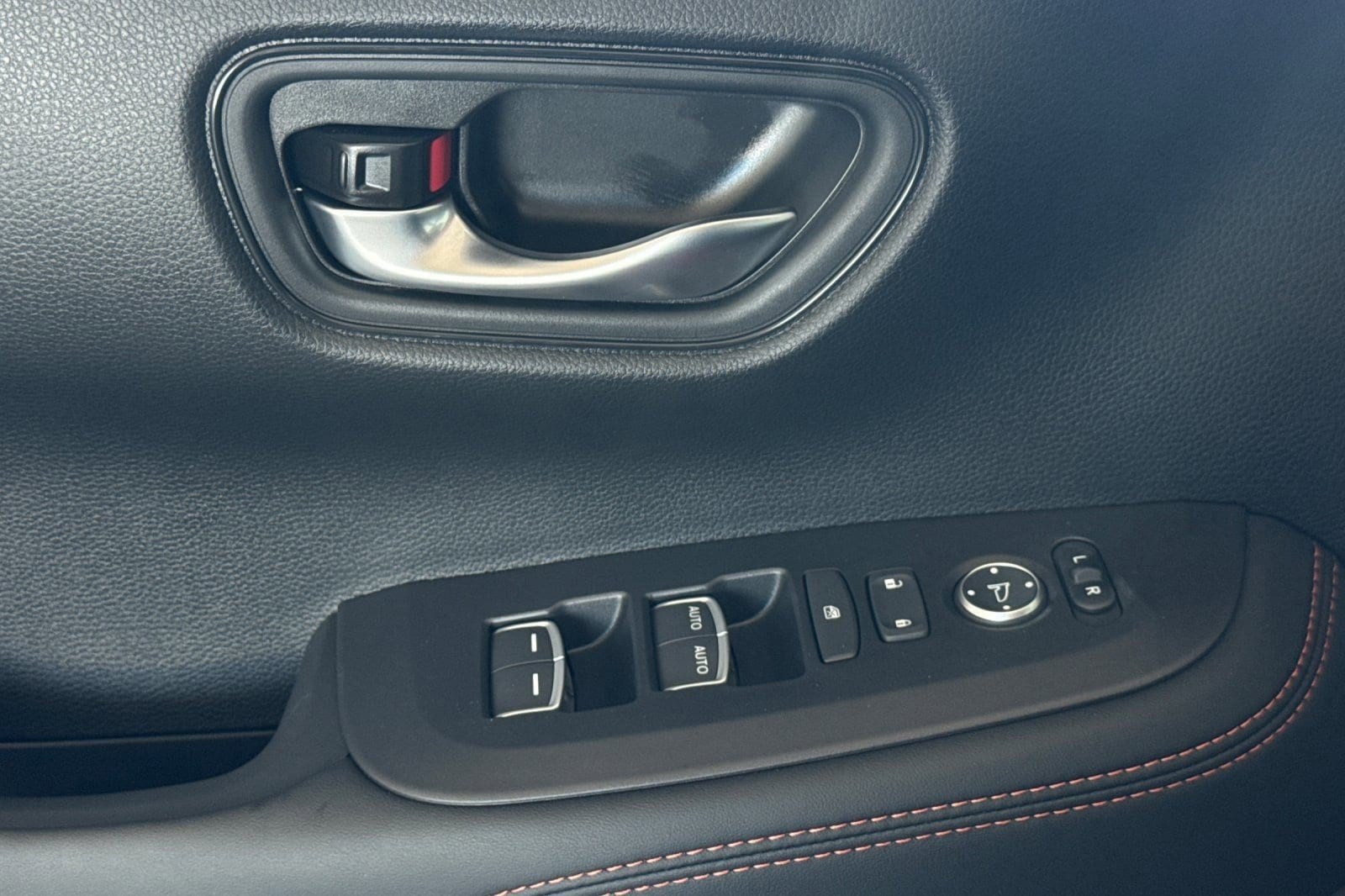 2026 Honda HR-V Sport - Photo 13