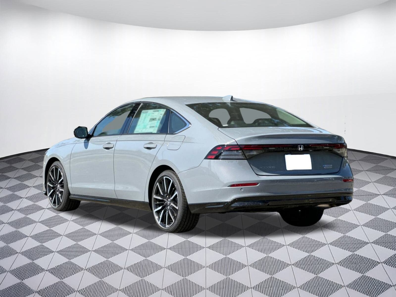2025 Honda Accord Hybrid Touring photo 3