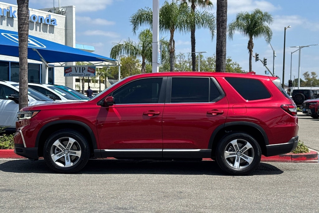 Used 2024 Honda Pilot EX-L 8 Passenger SUV