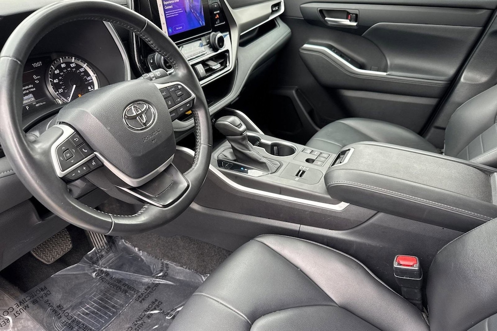 Used 2024 Toyota Highlander XLE SUV