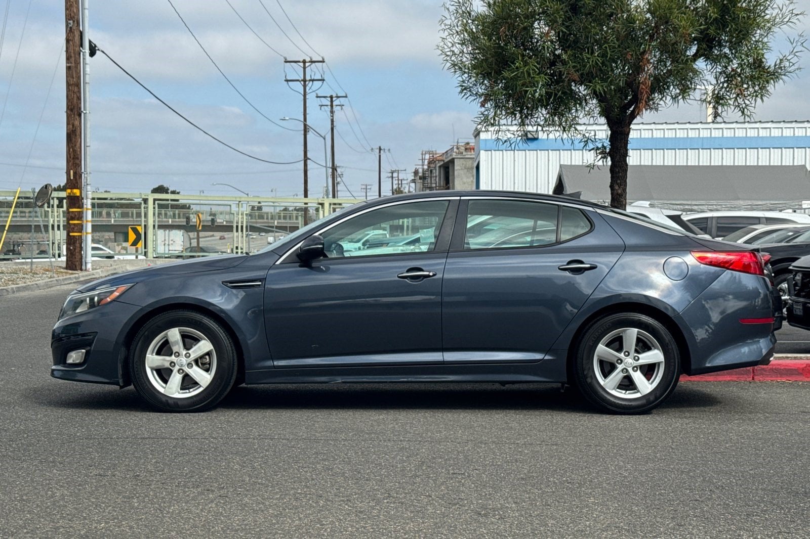 Optima LX Sedan