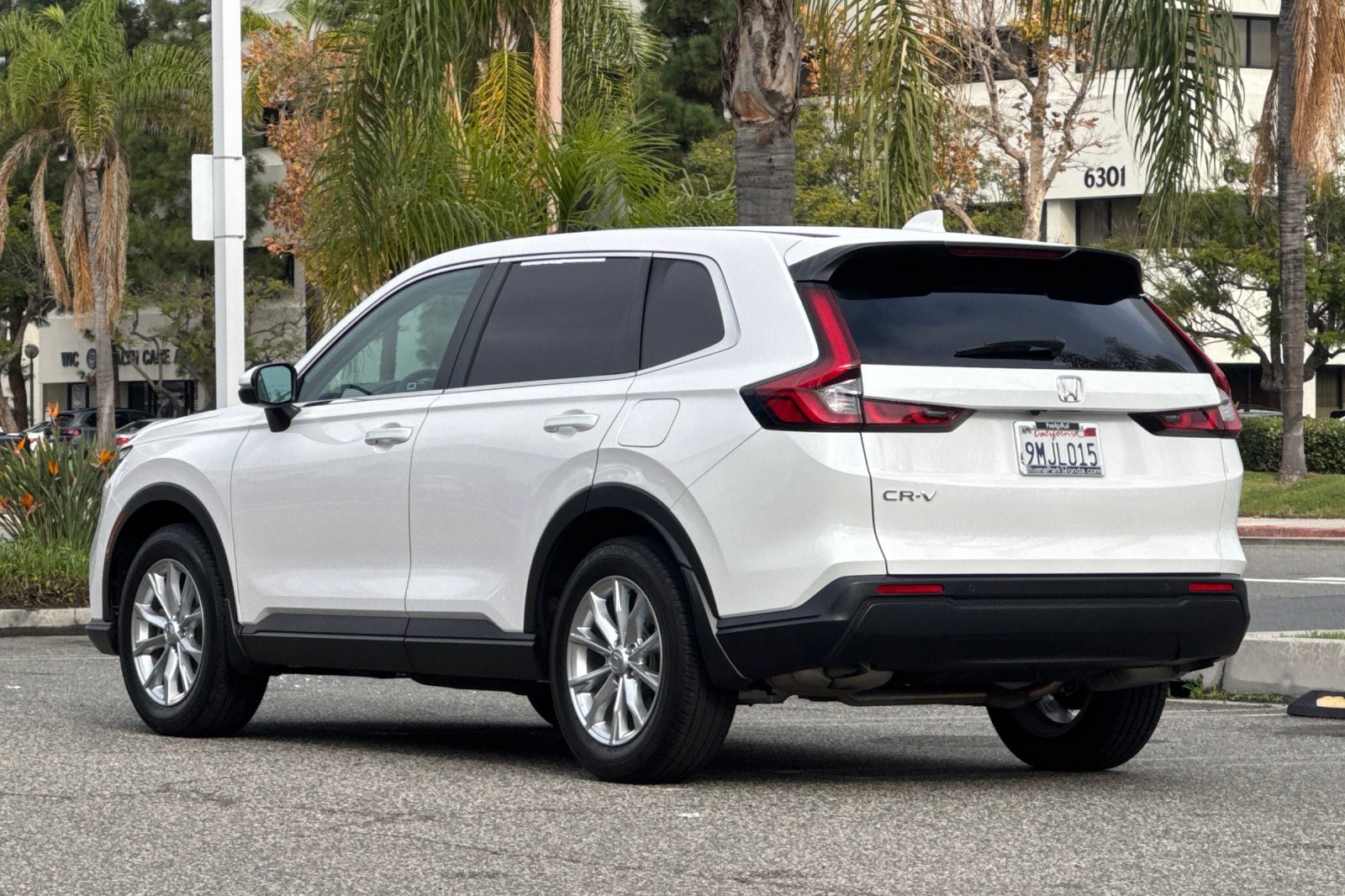 2024 Honda CR-V EX-L photo 2