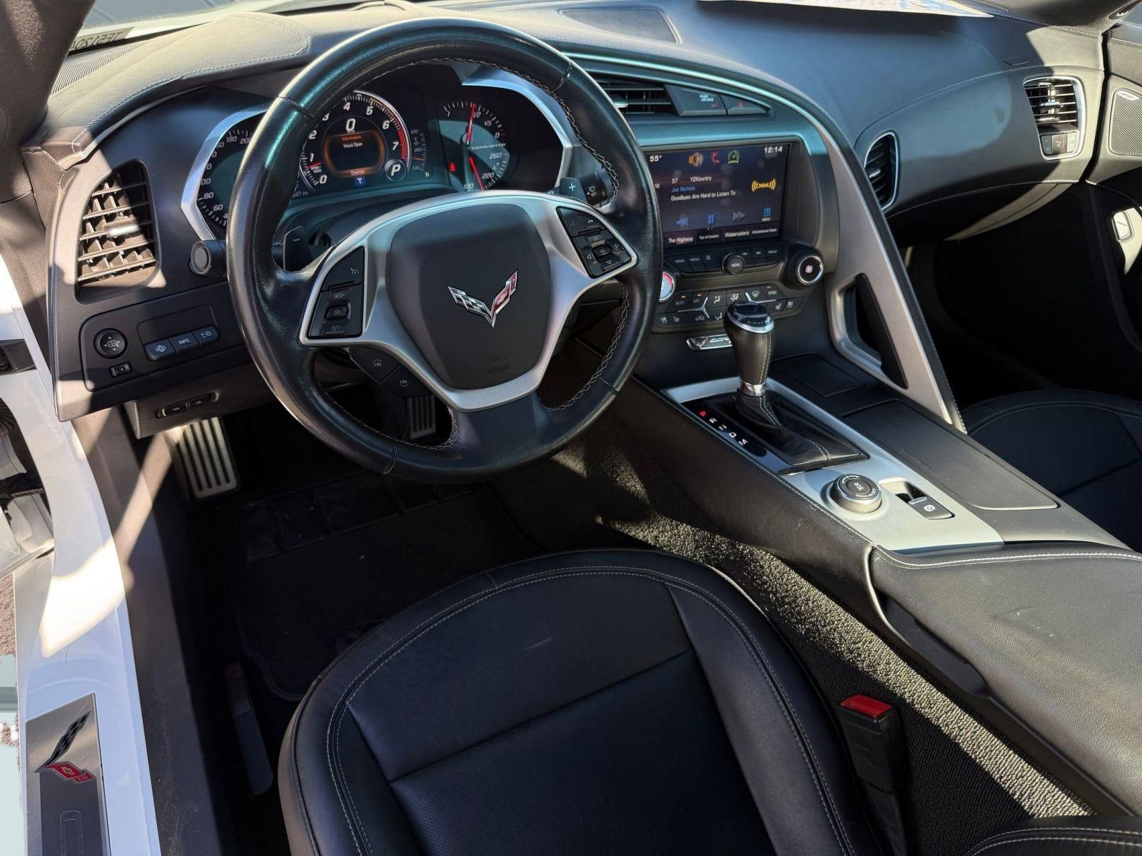 2015 Chevrolet Corvette Stingray Coupe photo 3