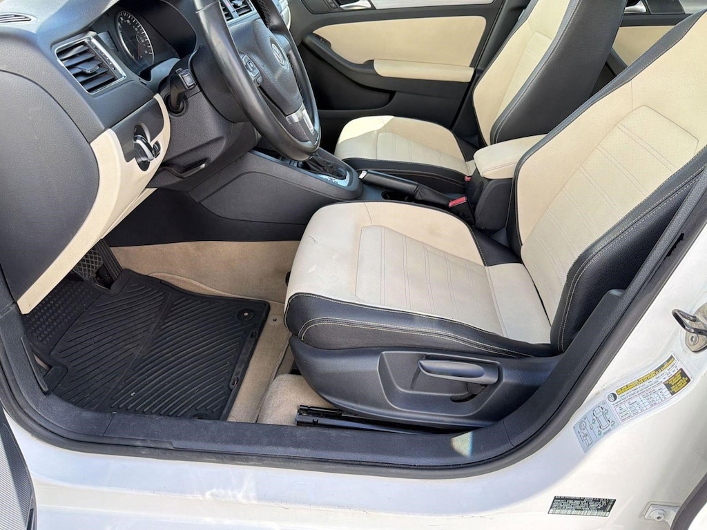 Used 2012 Volkswagen Jetta 2.5L SEL w/PZEV Sedan