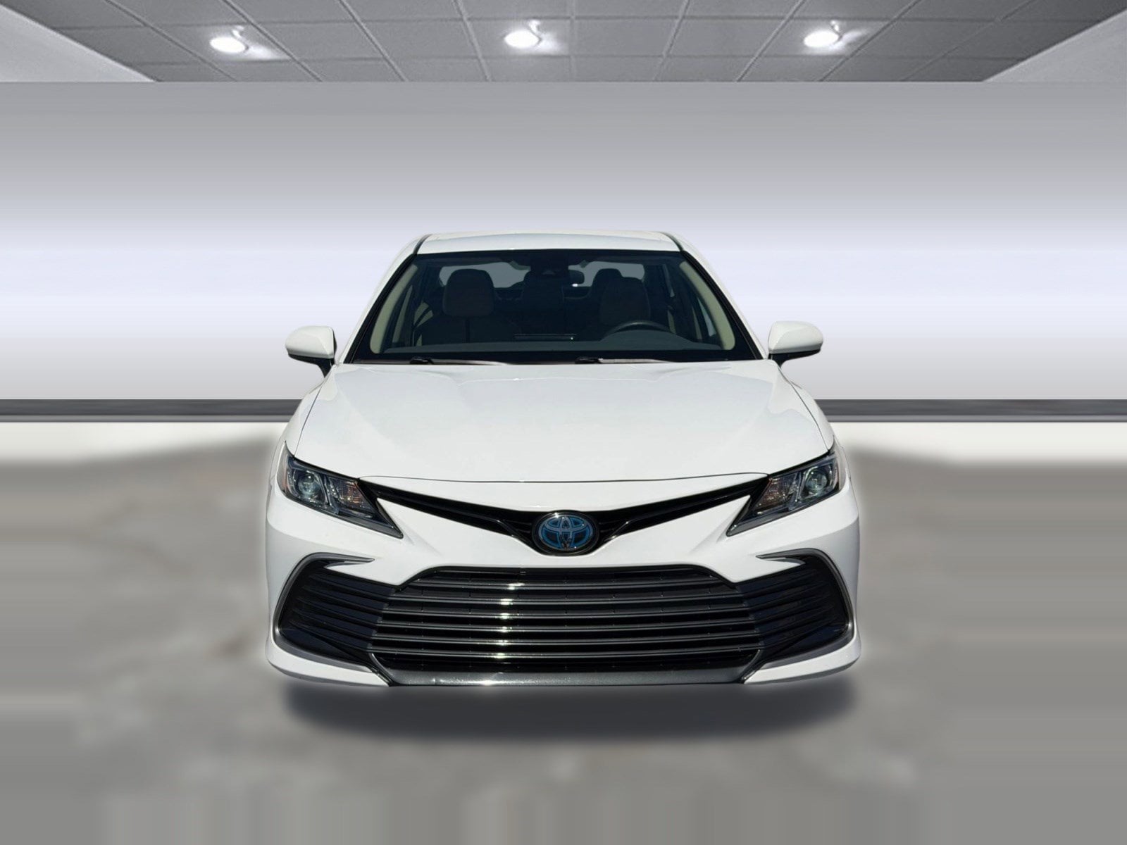 2022 Toyota Camry Hybrid LE photo 5