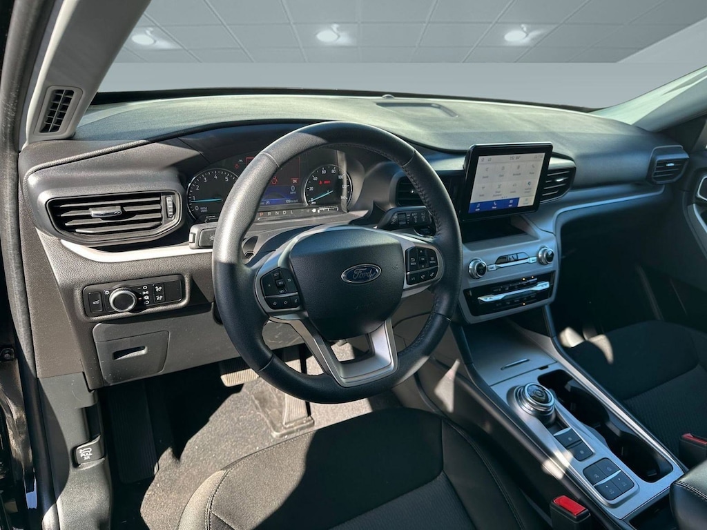 Used 2024 Ford Explorer XLT SUV