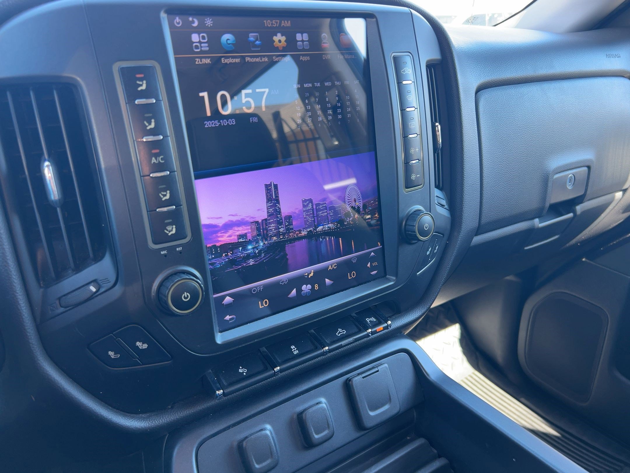 2015 Chevrolet Silverado 1500 LT photo 2