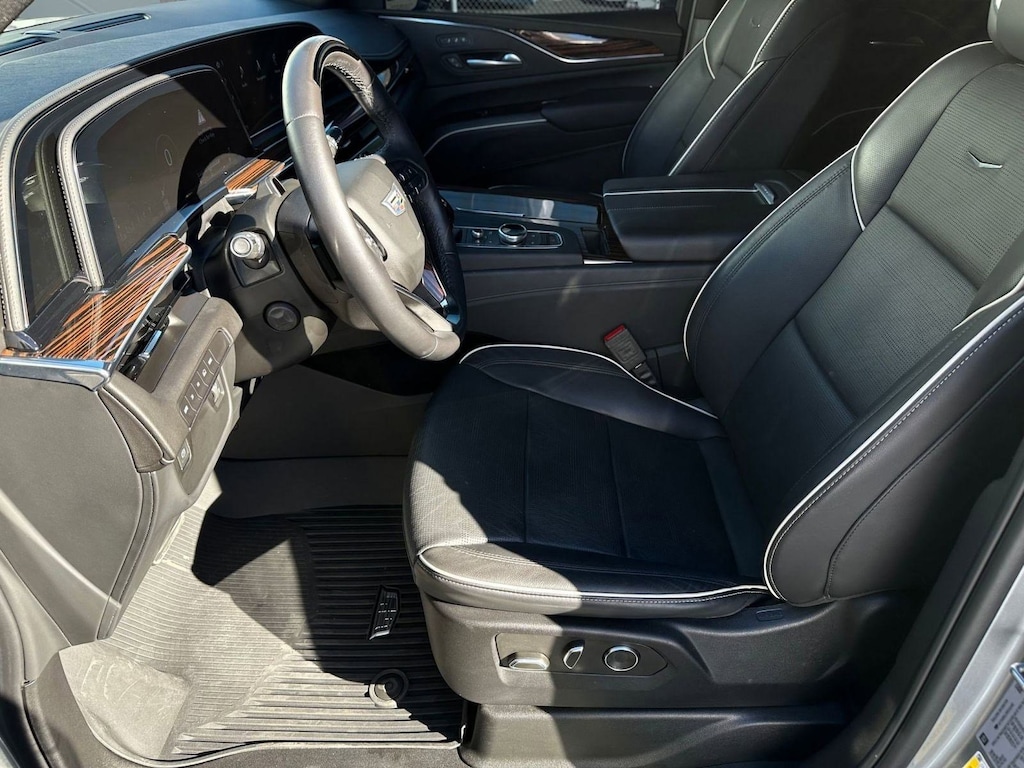 Used 2024 CADILLAC Escalade Premium Luxury SUV