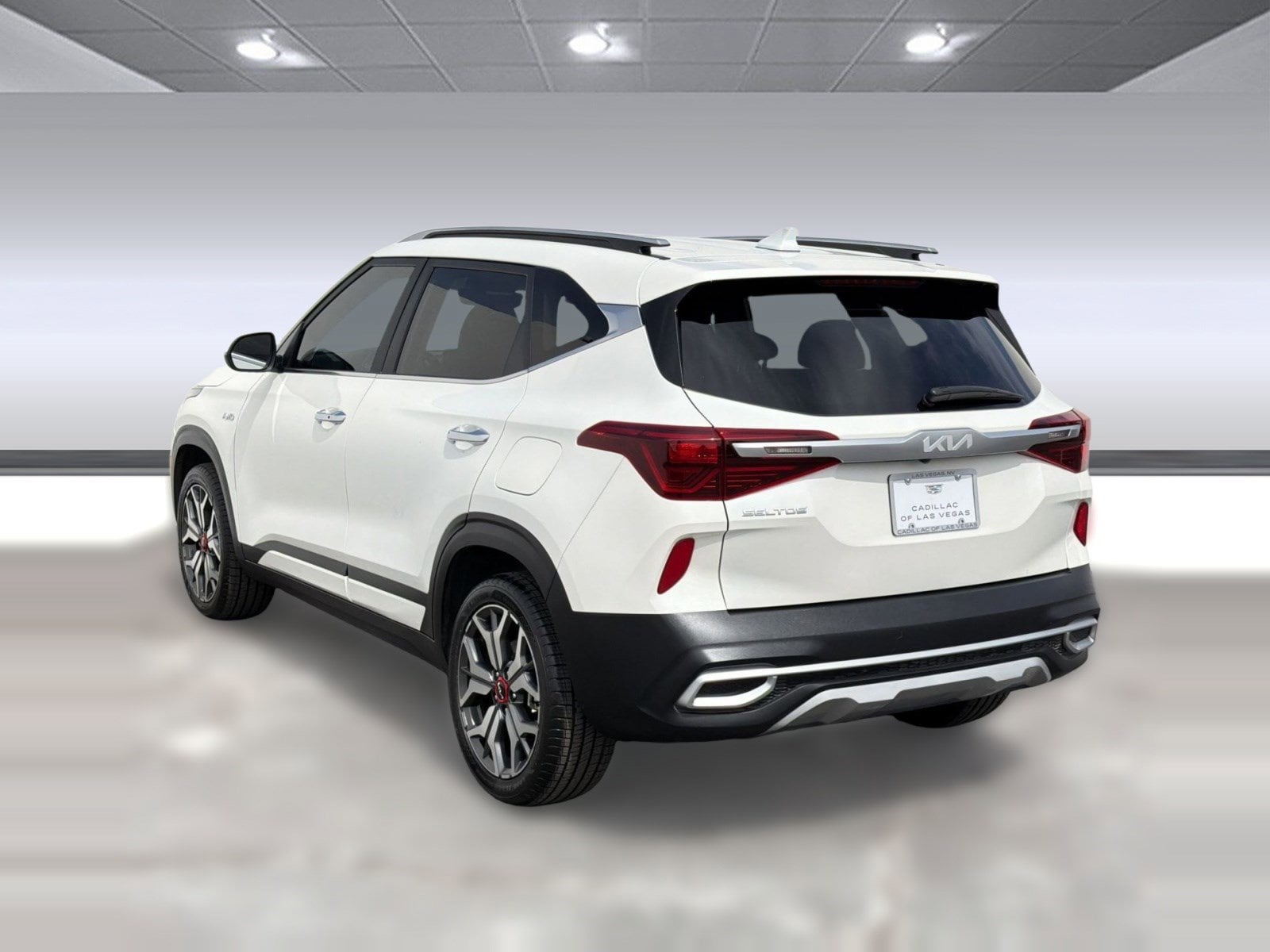 2022 Kia Seltos SX photo 2