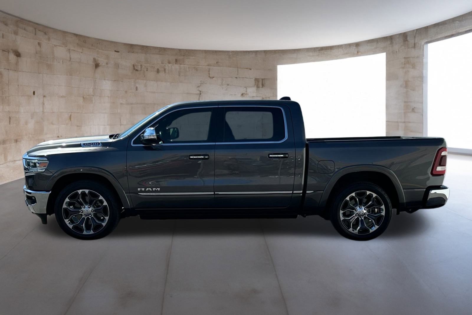 2021 Ram 1500 Limited photo 2