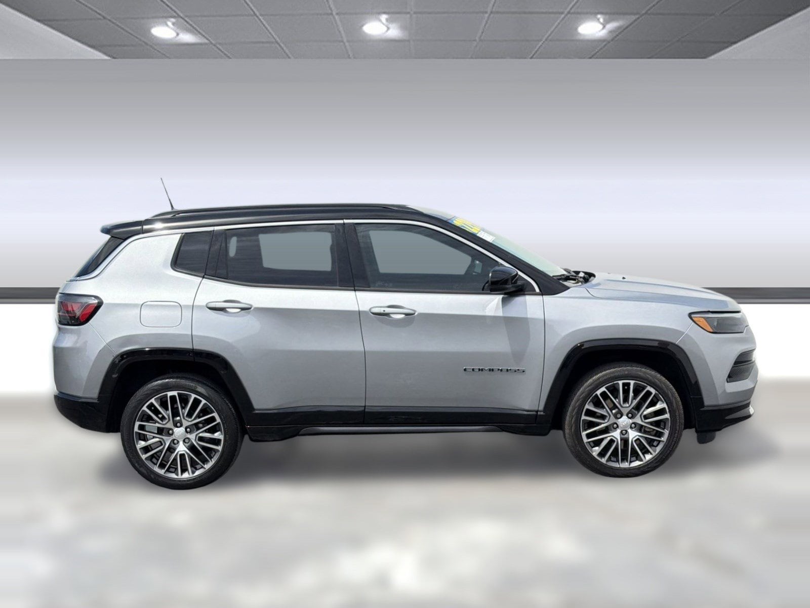 2023 Jeep Compass Limited photo 6