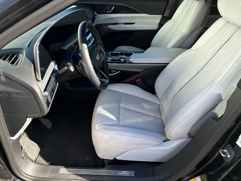 Certified 2024 CADILLAC LYRIQ Luxury SUV