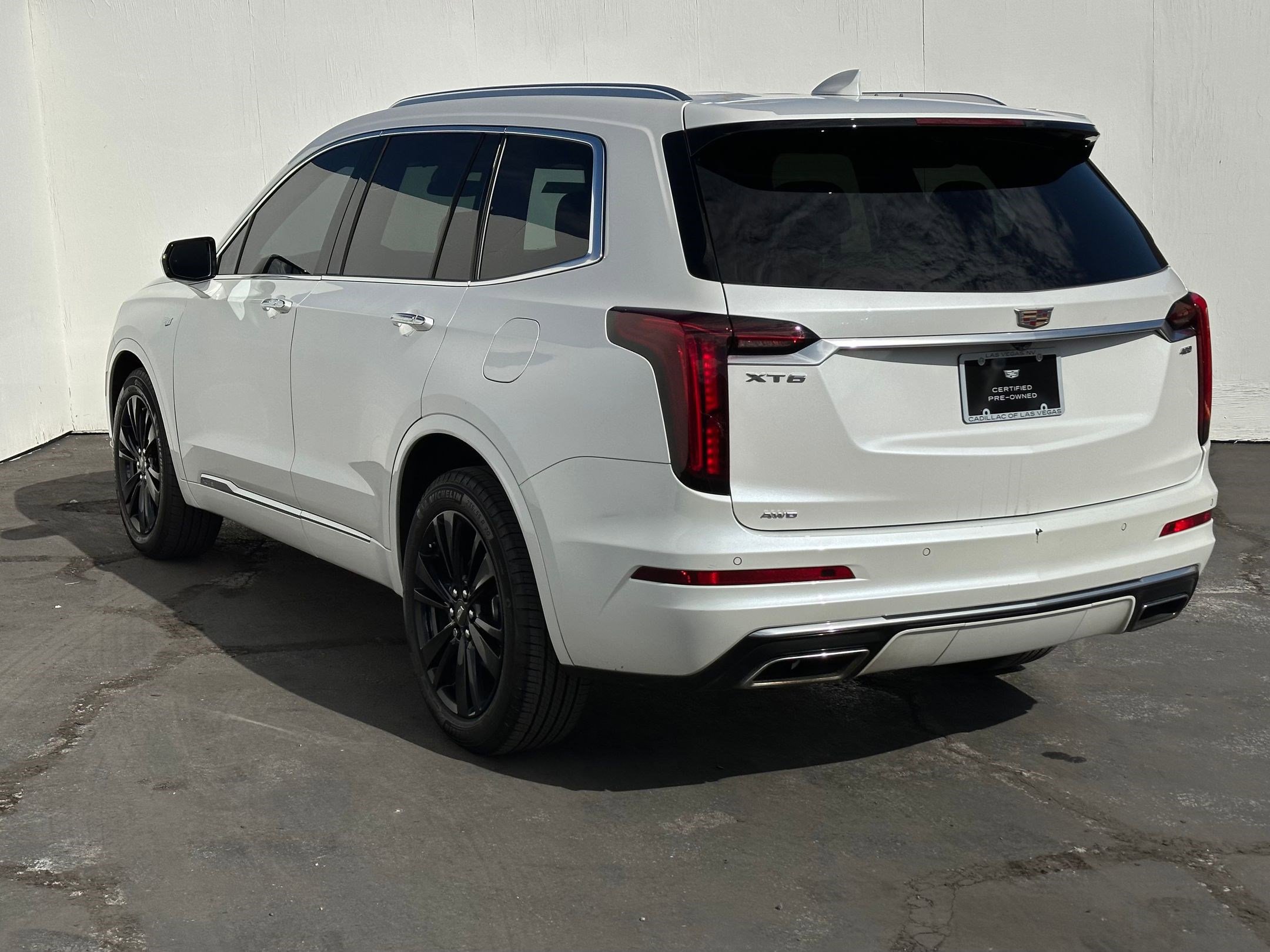 2023 Cadillac XT6 Premium Luxury photo 3