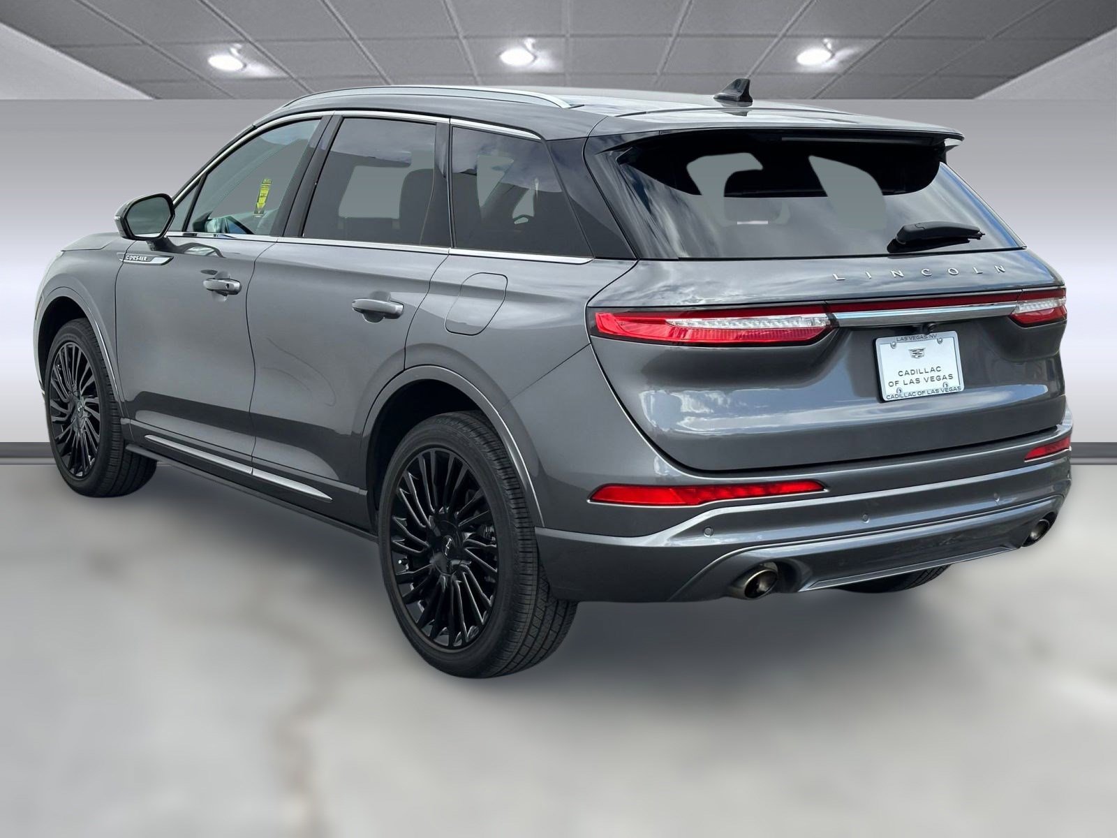 2022 Lincoln Corsair Reserve photo 3