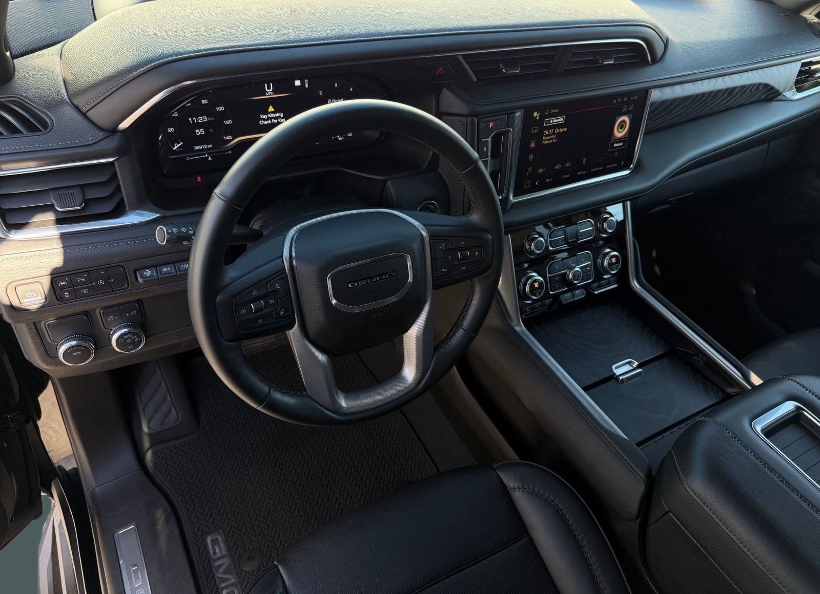 2023 Gmc Yukon XL Denali photo 3