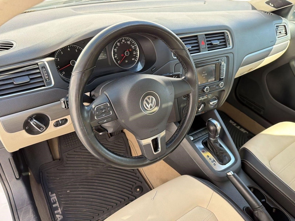 Used 2012 Volkswagen Jetta 2.5L SEL w/PZEV Sedan