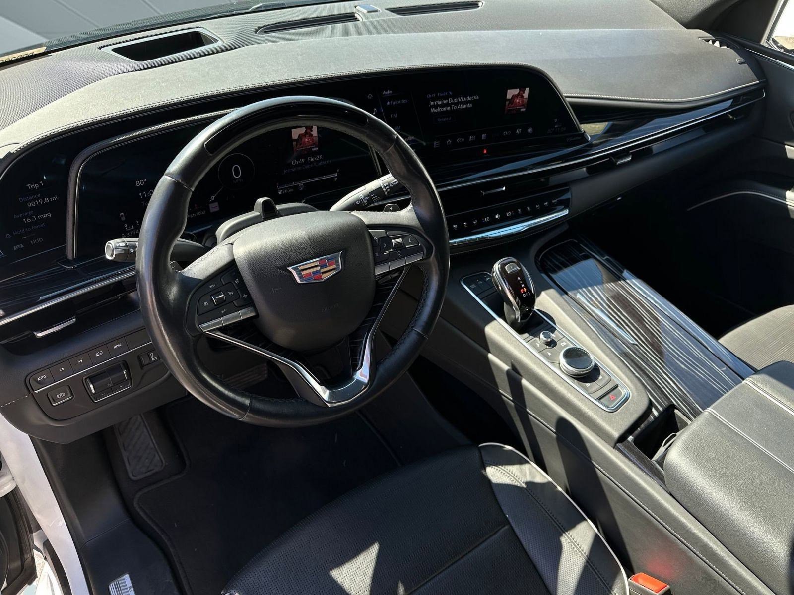 2023 Cadillac Escalade Sport photo 3