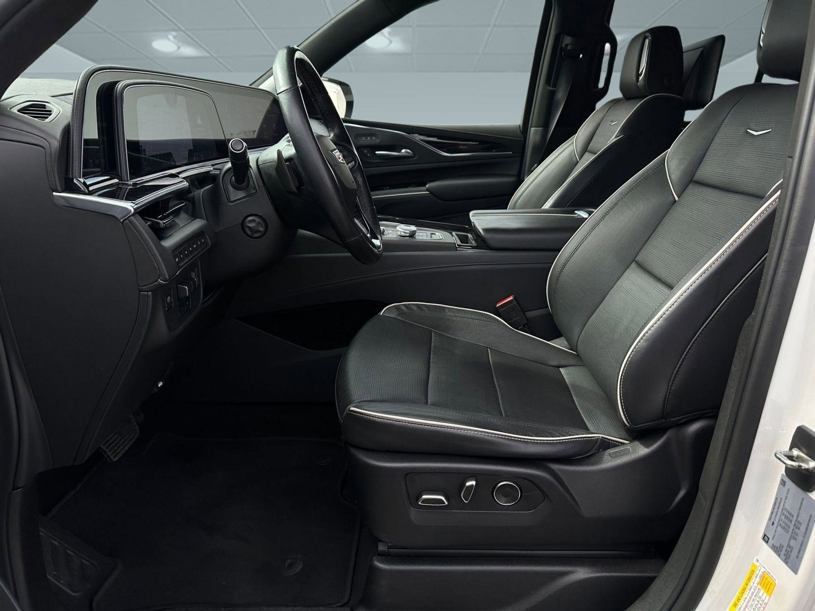 2021 Cadillac Escalade Sport photo 4