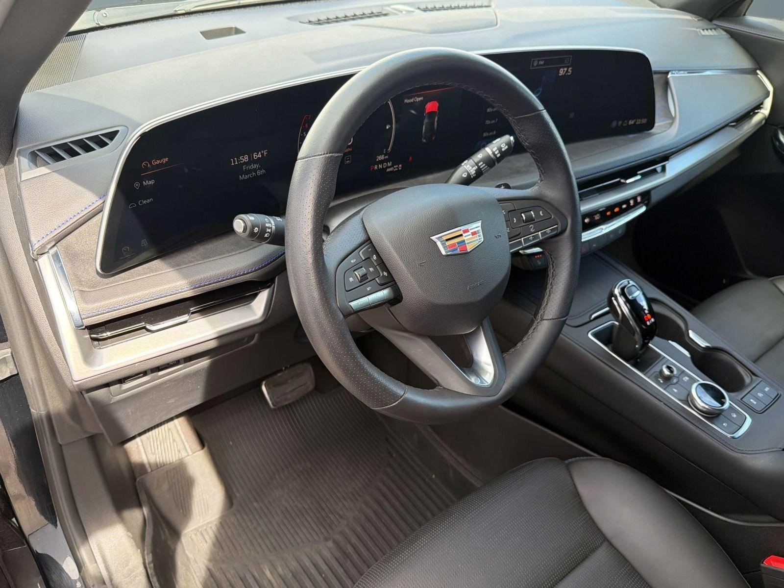 2024 CADILLAC XT4 Sport photo 2