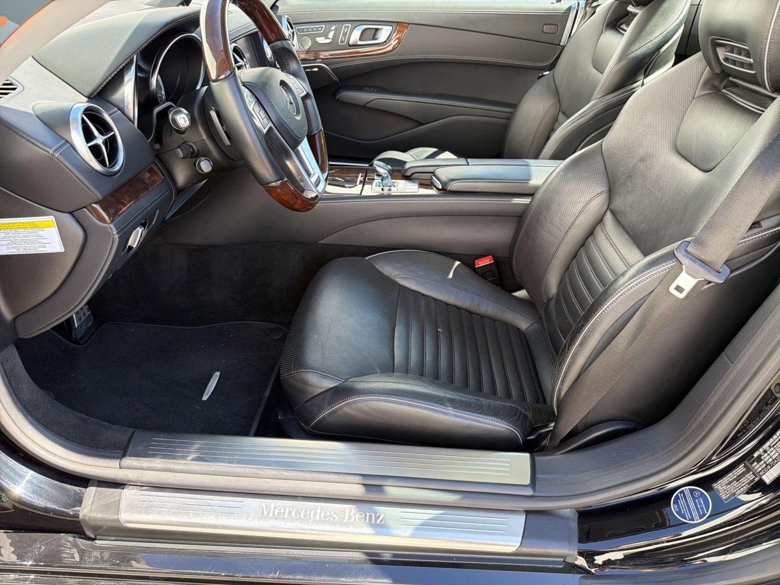 2013 Mercedes-Benz SL-Class SL 550 photo 4
