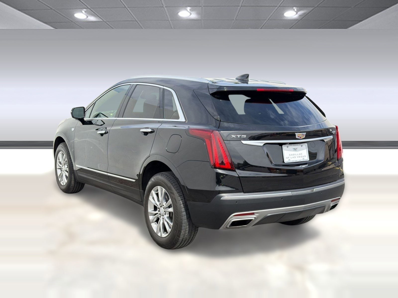 2020 CADILLAC XT5 Premium Luxury photo 2