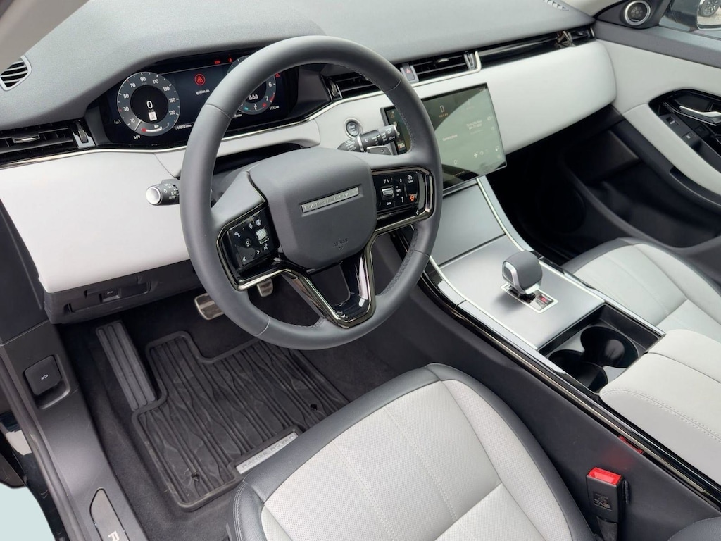 Used 2024 Land Rover Range Rover Evoque Dynamic SE SUV