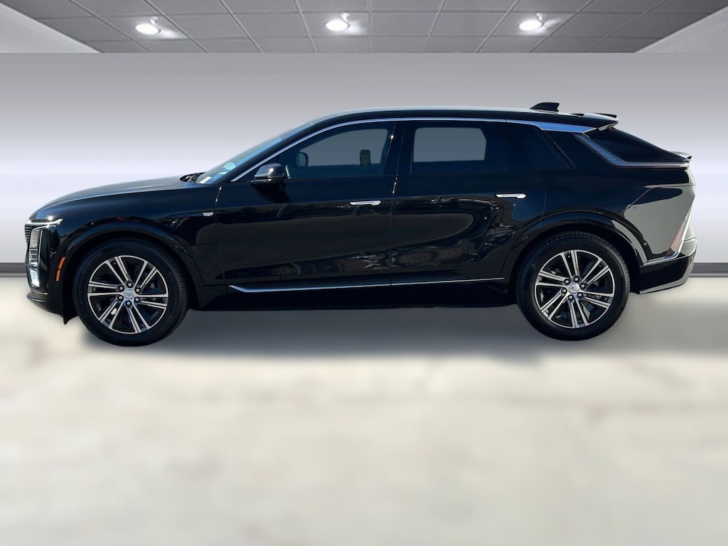 Certified 2024 CADILLAC LYRIQ Luxury SUV