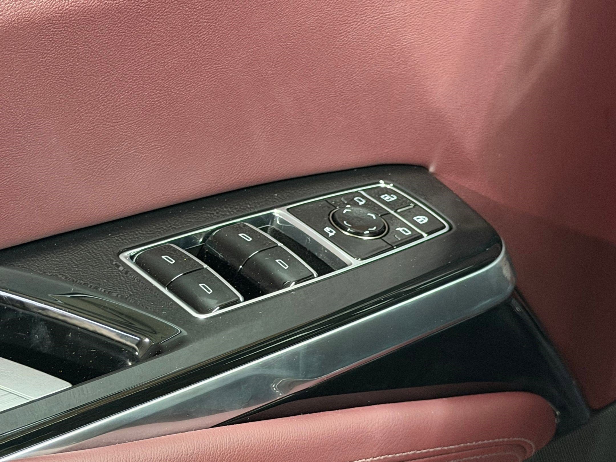 2026 Cadillac Escalade Luxury - Photo 22
