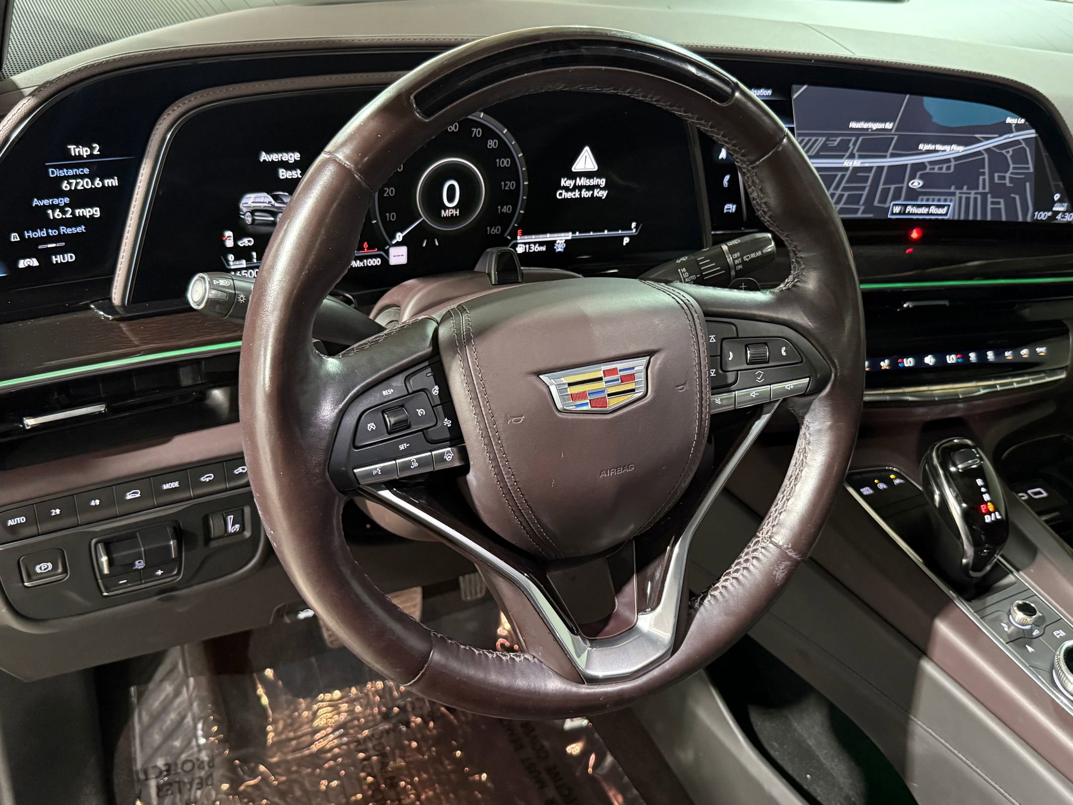 2023 Cadillac Escalade Premium Luxury Platinum photo 3