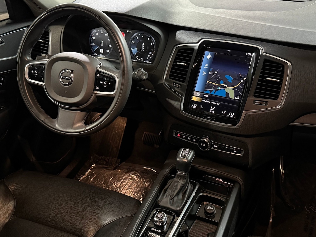 Used 2020 Volvo XC90 T6 Momentum 7 Passenger SUV