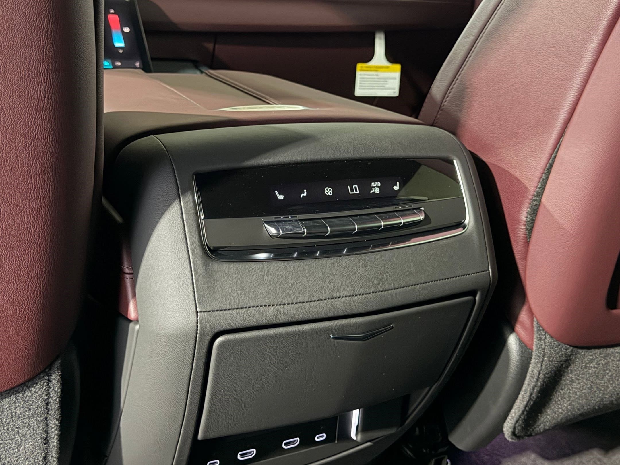 2026 Cadillac Escalade Luxury - Photo 48