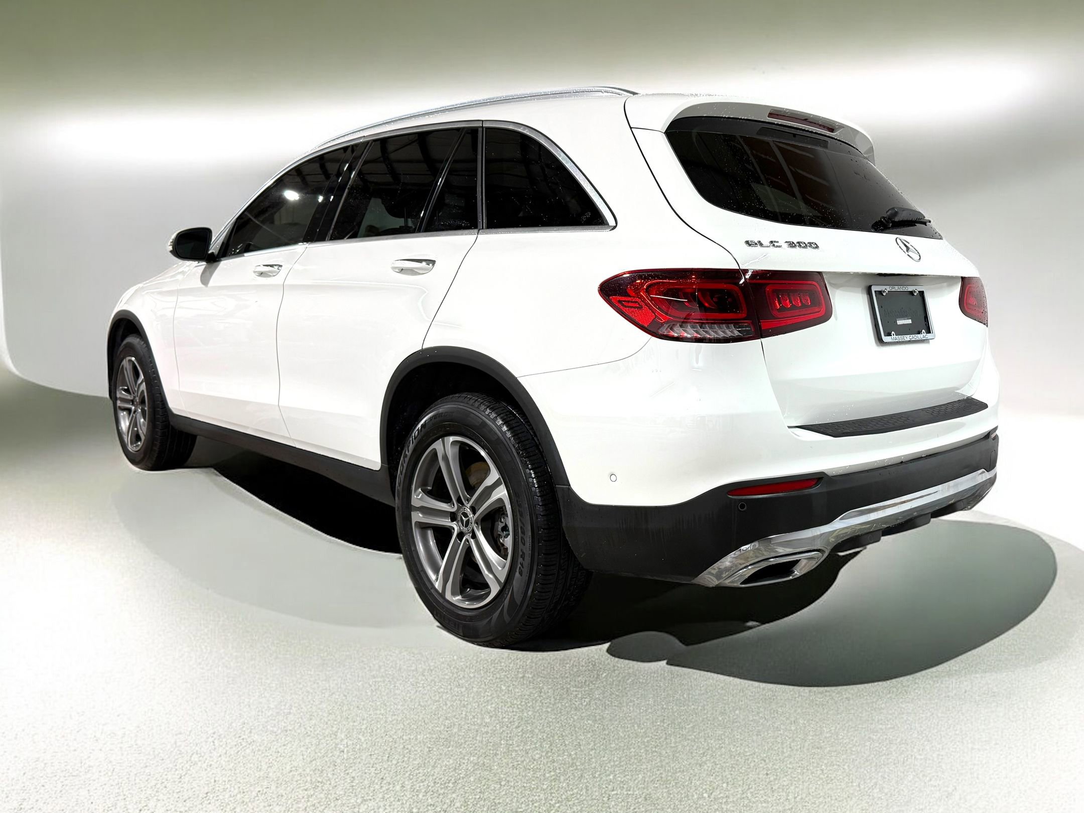2021 Mercedes Benz GLC 300 photo 3