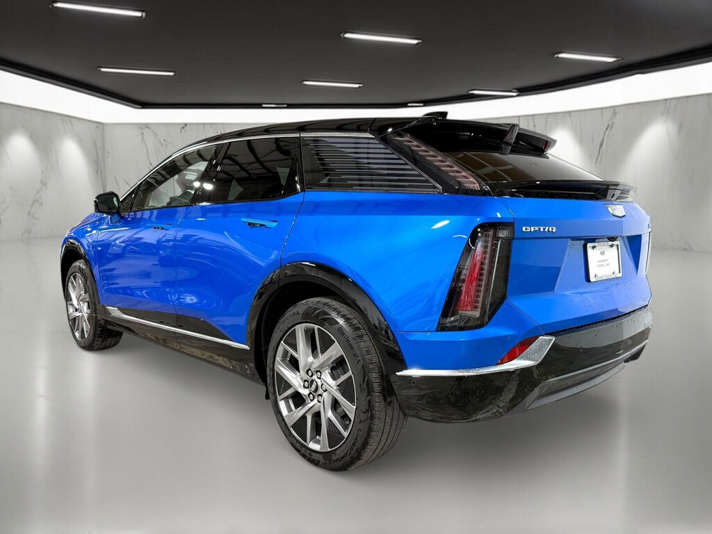 New 2026 CADILLAC OPTIQ Luxury SUV