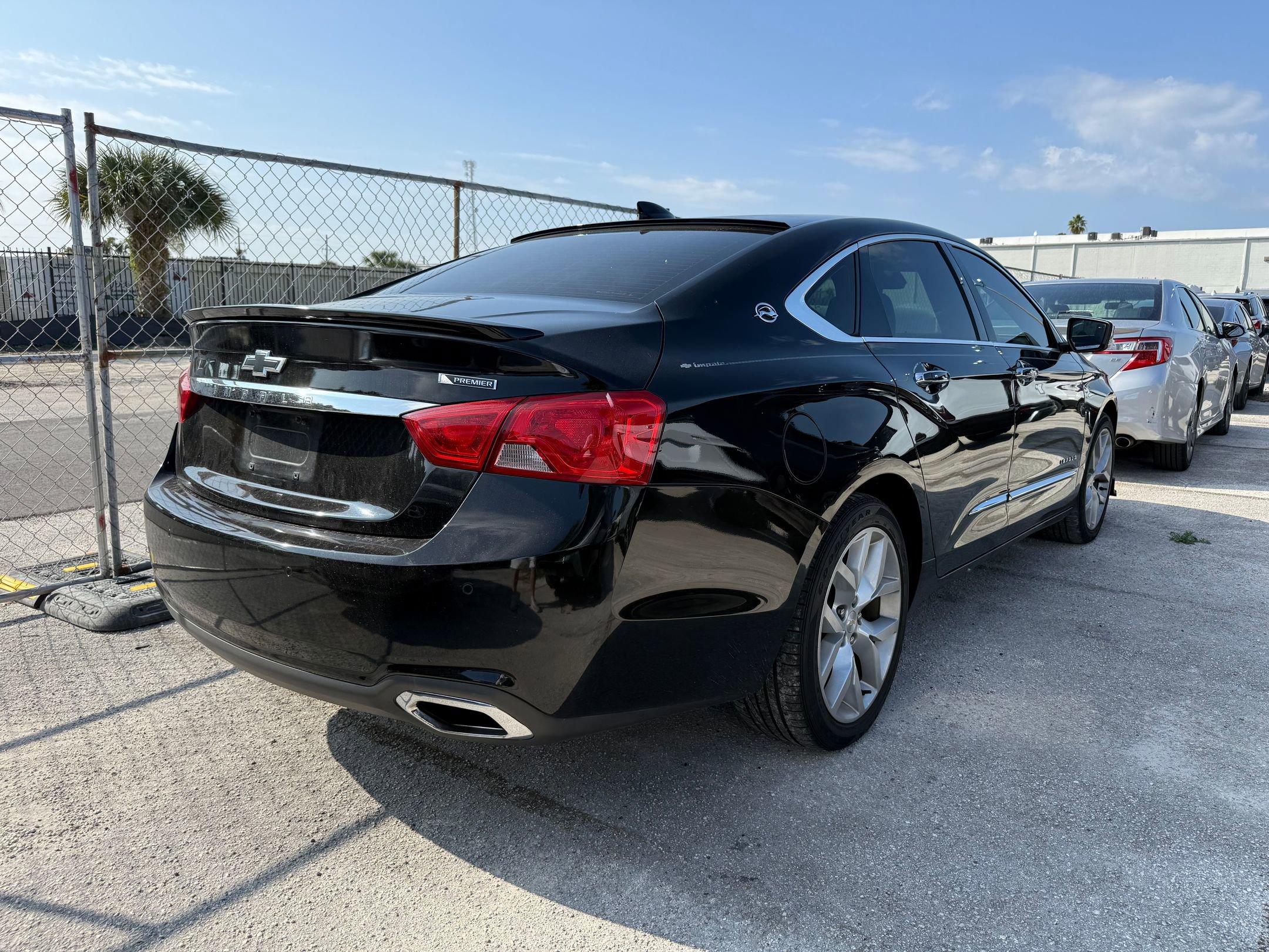 2017 Chevrolet Impala Premier photo 2