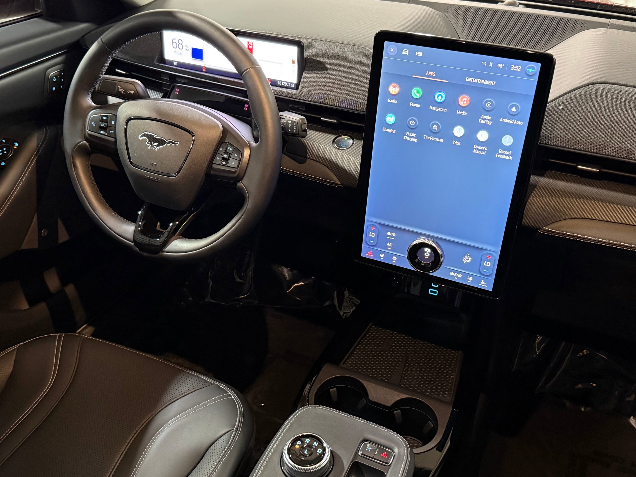2022 Ford Mustang Mach-E Premium photo 3