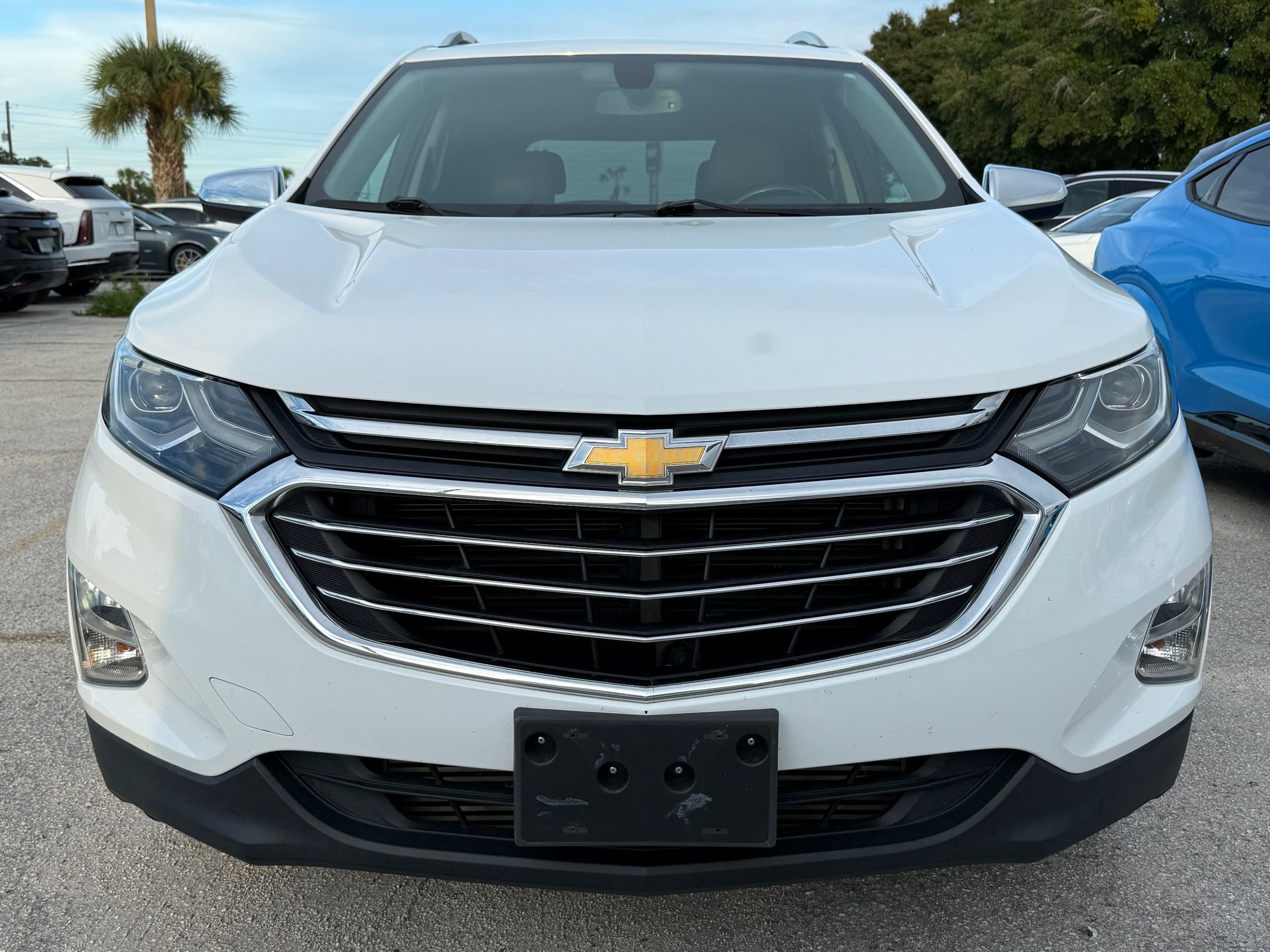2019 Chevrolet Equinox Premier photo 2
