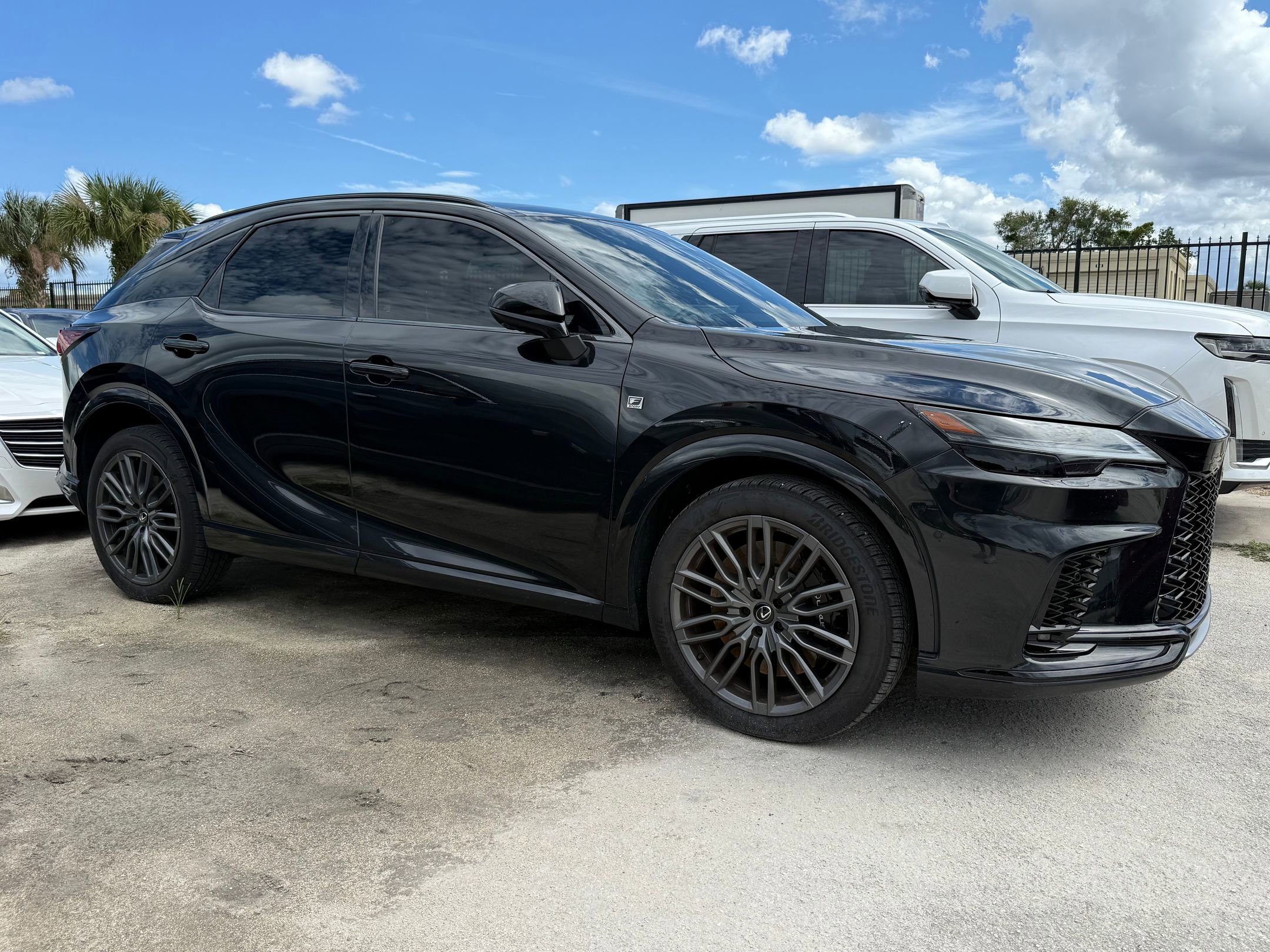 2023 Lexus RX 500h F SPORT Performance photo 4