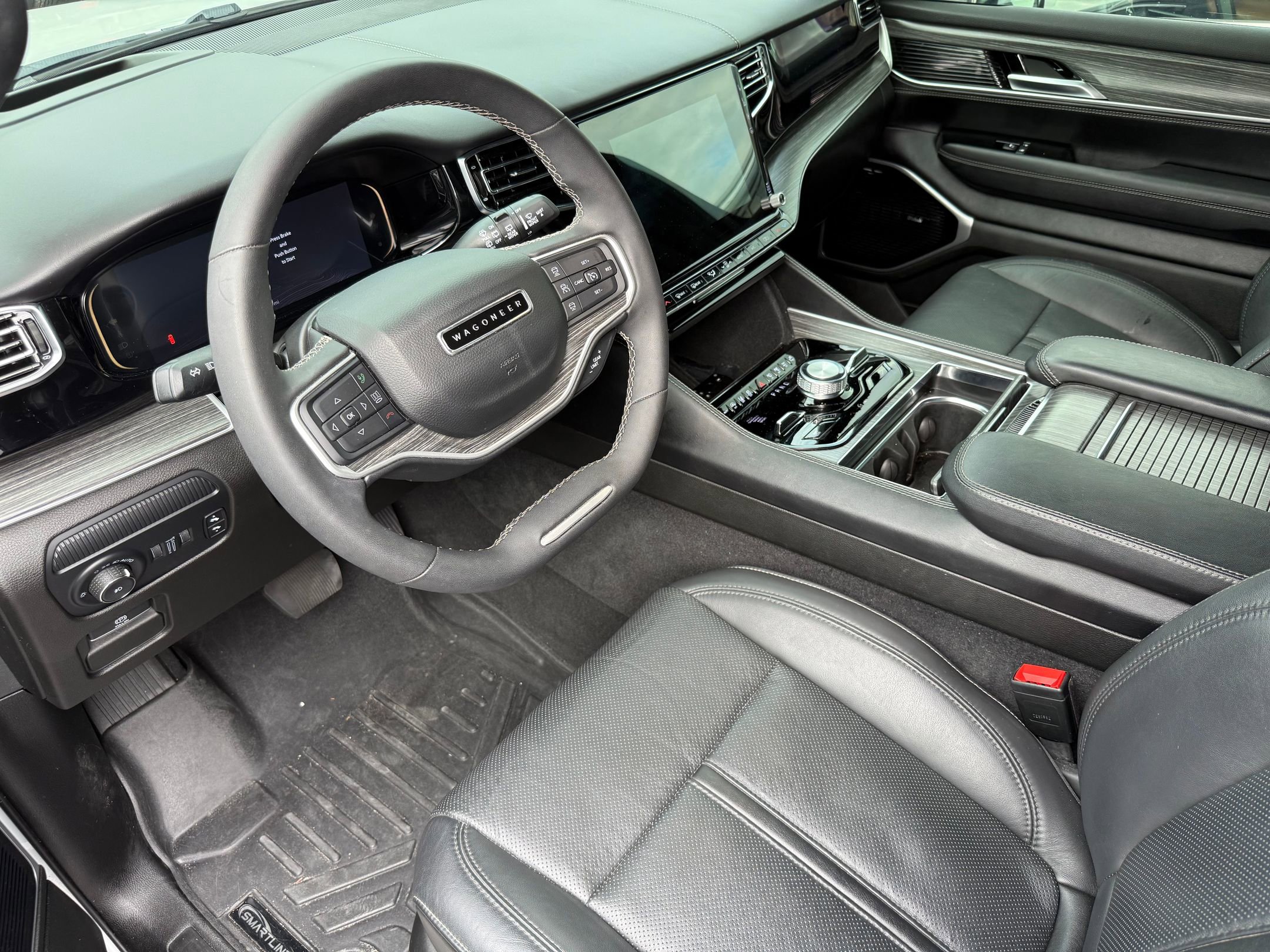 2023 Jeep Wagoneer Series III photo 3
