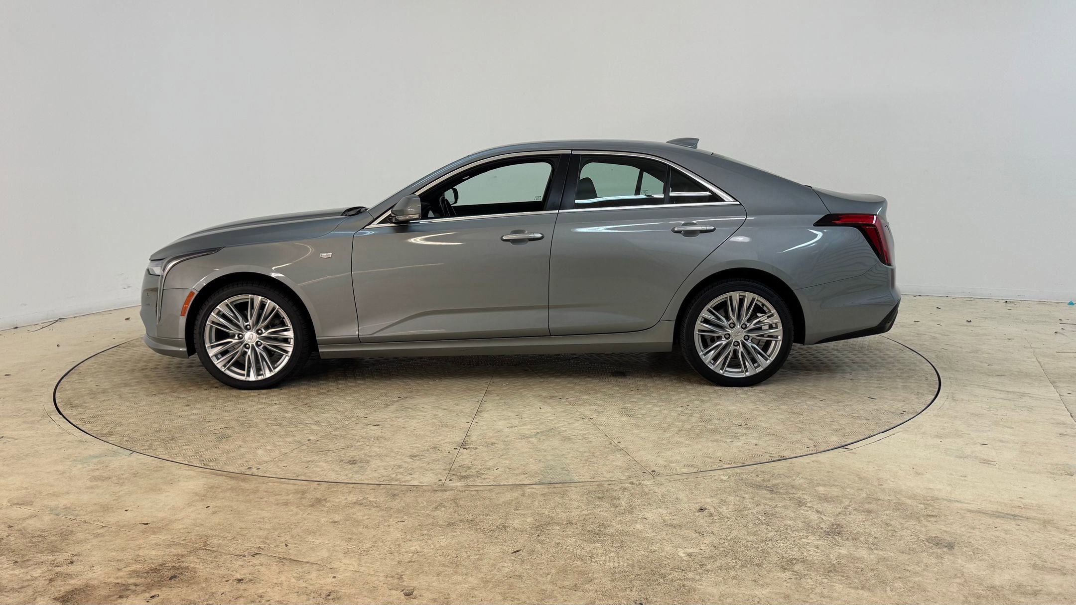 2023 Cadillac CT4 Premium Luxury photo 2