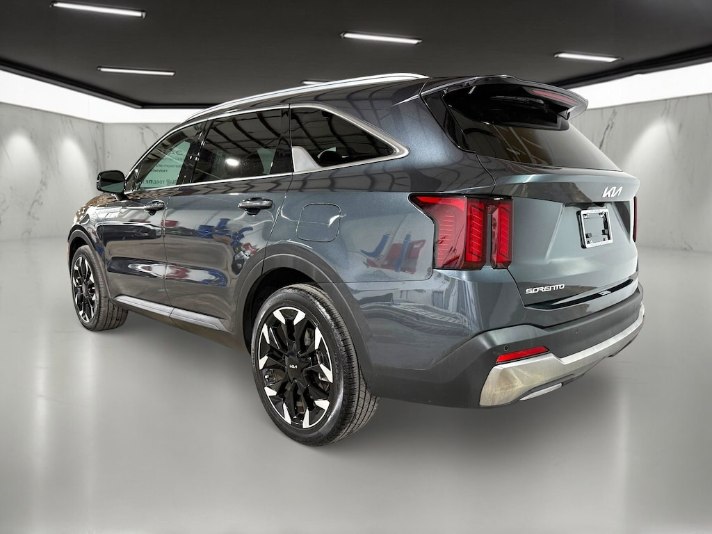 Used 2024 Kia Sorento EX SUV