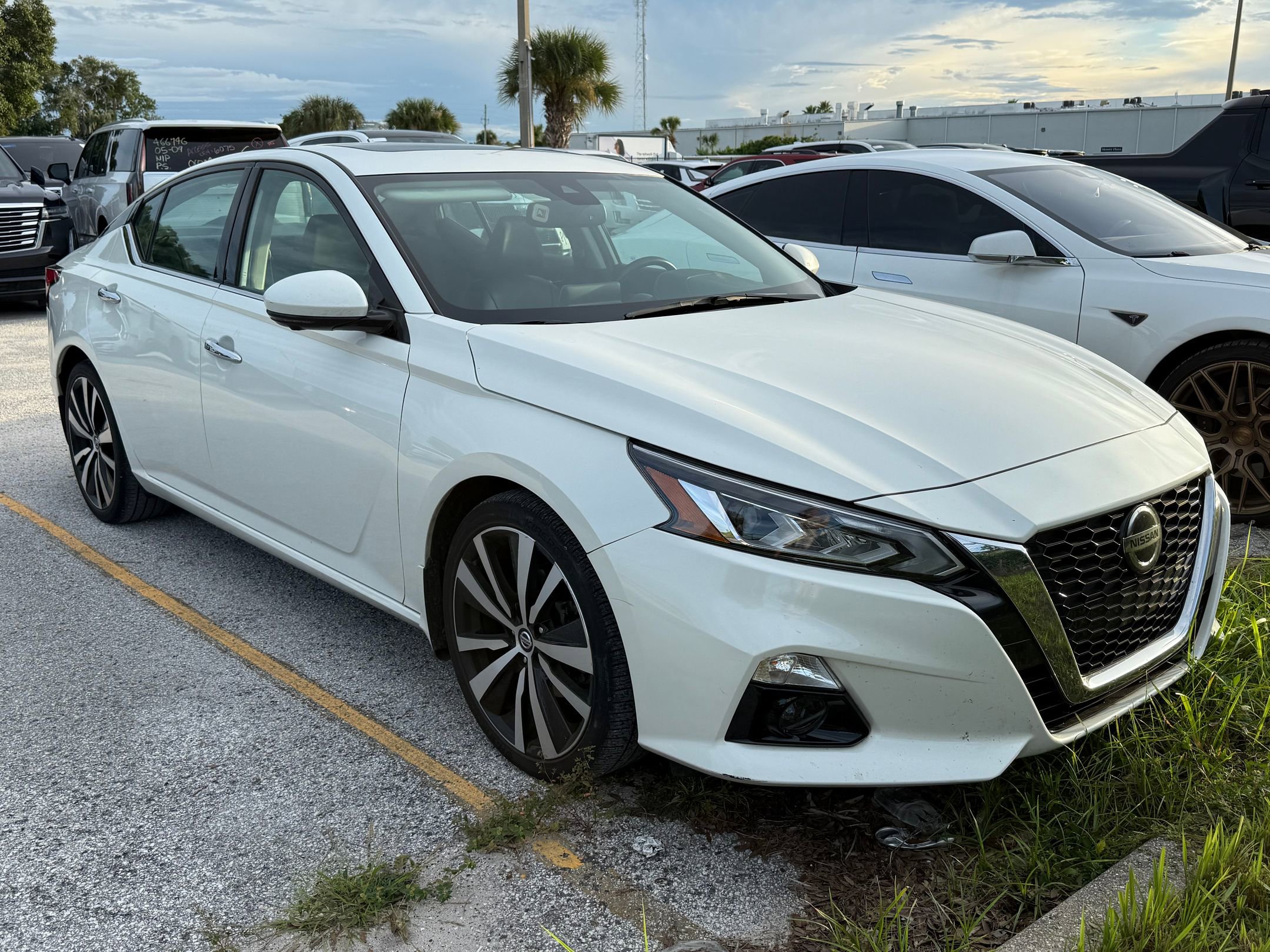 2020 Nissan Altima 2.5 Platinum photo 4