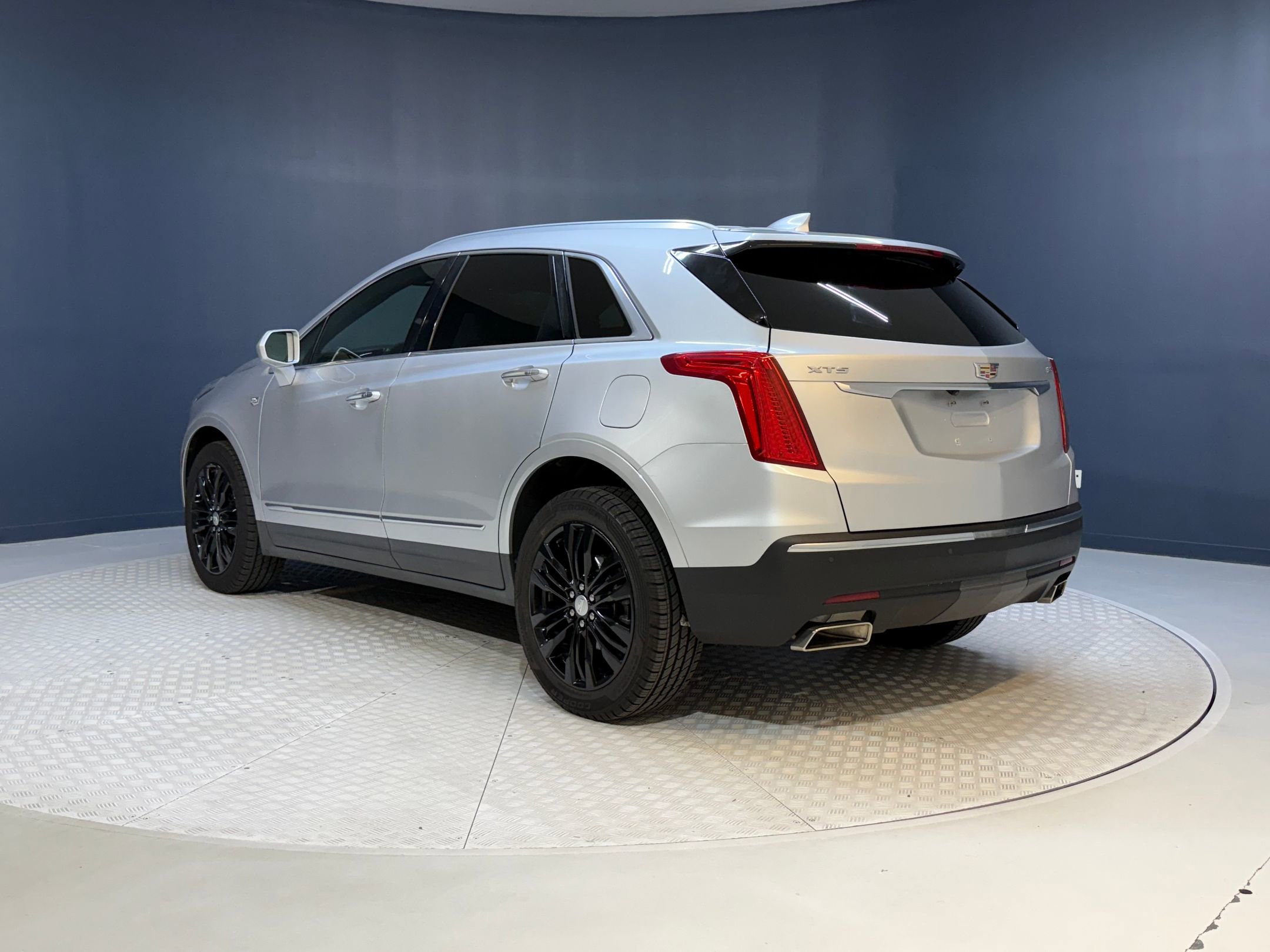 2018 Cadillac XT5 Premium Luxury photo 3