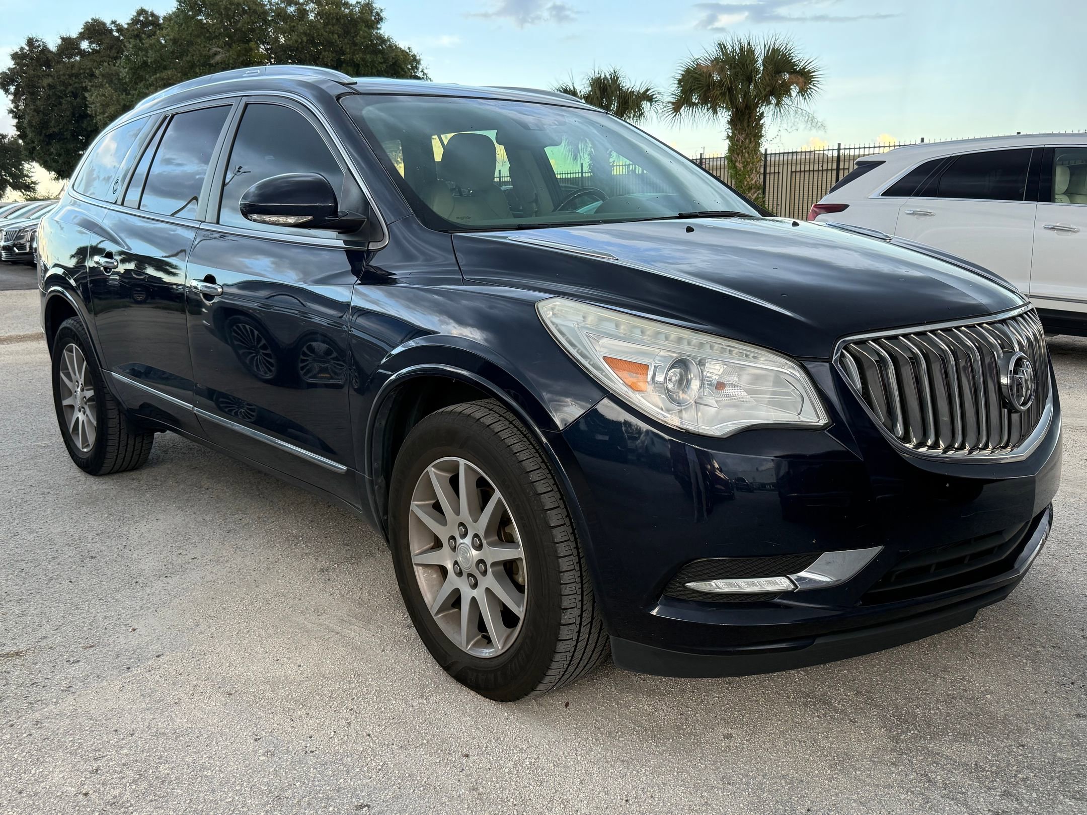 2016 Buick Enclave Leather photo 2