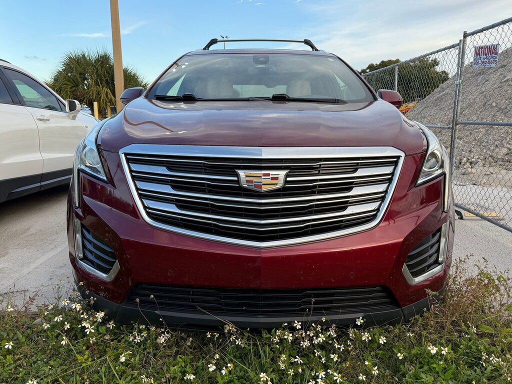 Used 2017 CADILLAC XT5 Luxury SUV