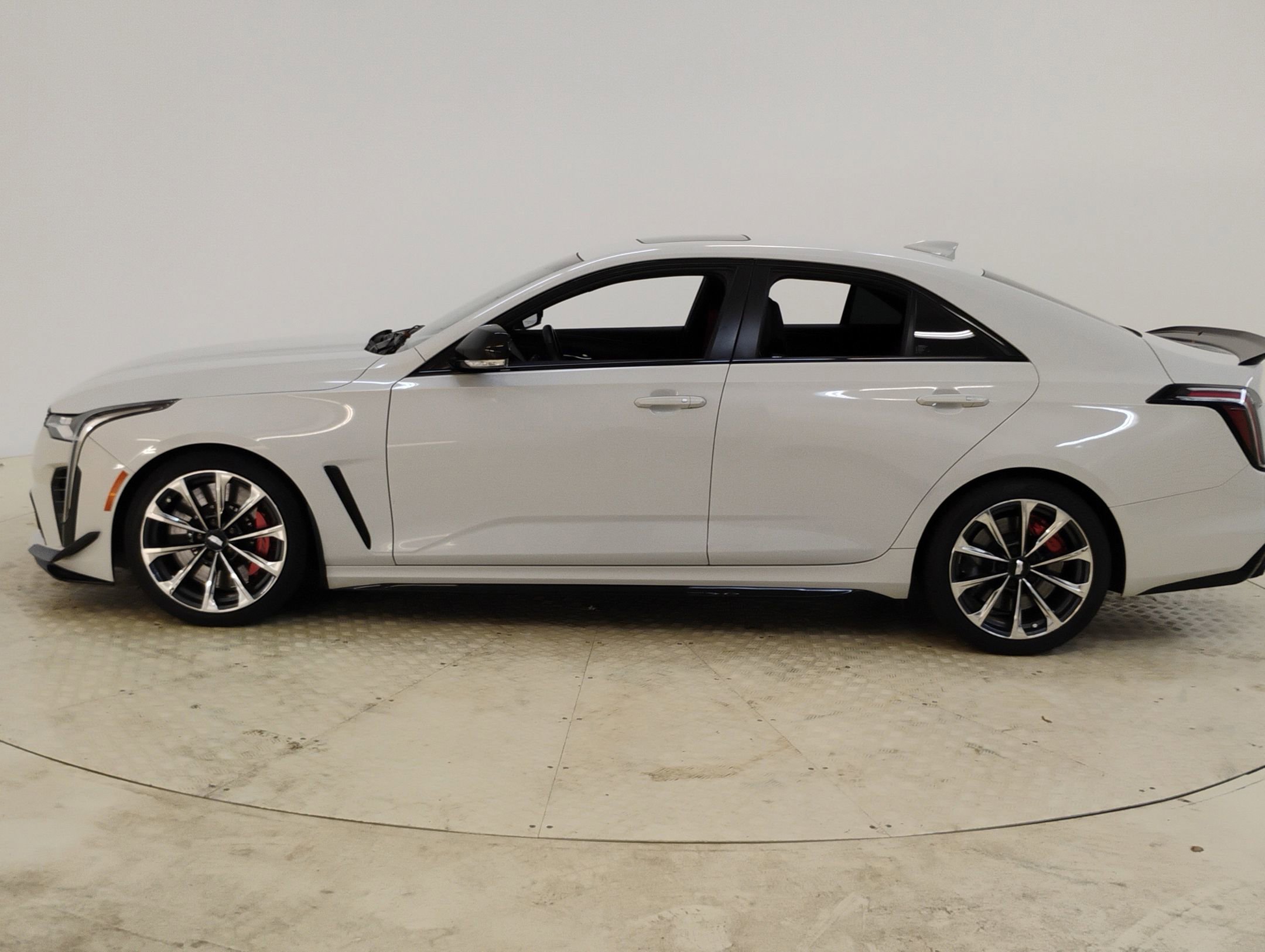 2022 Cadillac CT4 Blackwing photo 2