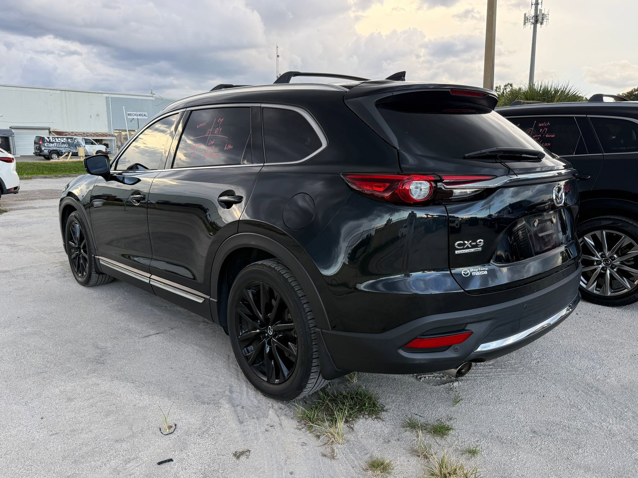 2022 Mazda CX-9 Signature photo 2