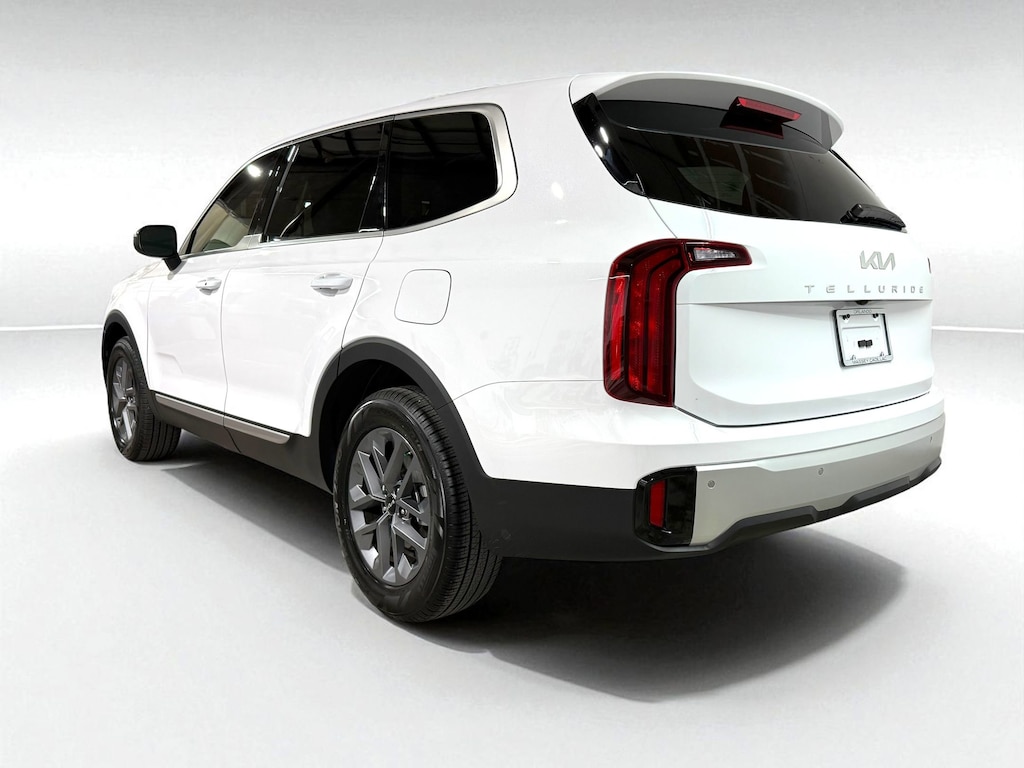 Used 2024 Kia Telluride LX SUV