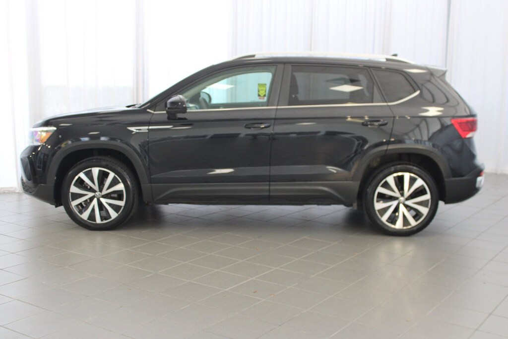 Used 2022 Volkswagen Taos 1.5T SE SUV