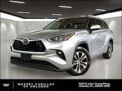 Used 2020 Toyota Highlander XLE SUV for sale in Fort Myers